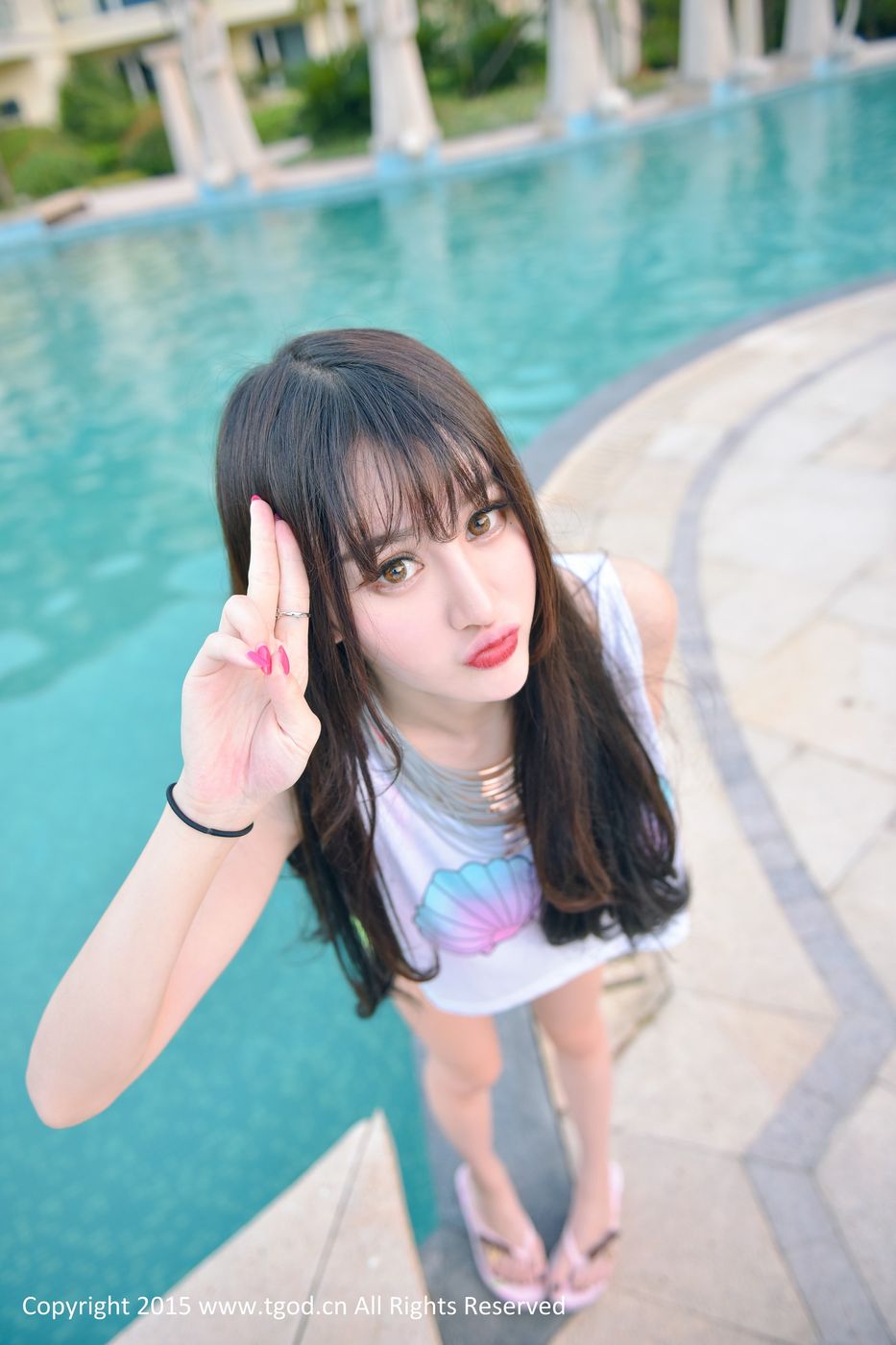 极品美女Cheryl青树死库水云曼户外旅拍第二刊