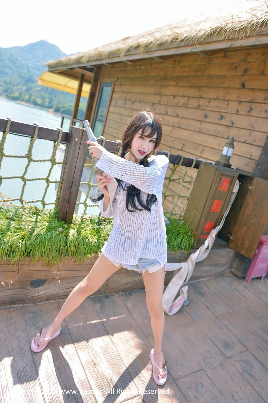 极品美女Cheryl青树死库水云曼户外旅拍第二刊