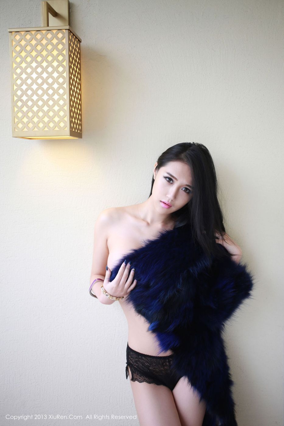 性感女神于大小姐AYU黑丝美腿皮草系列福利套图