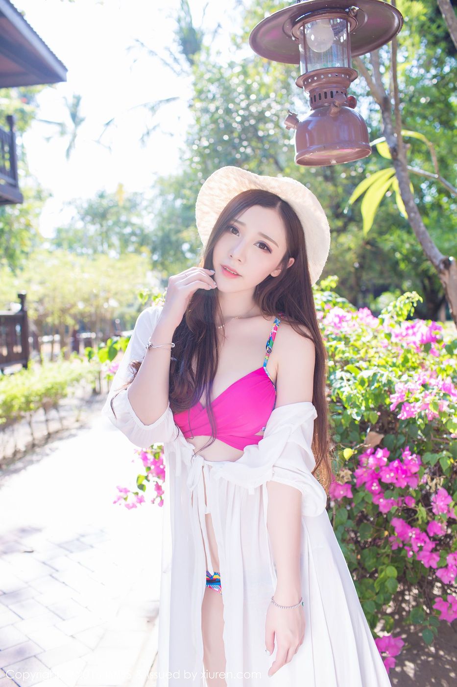 性感女神淼淼萌萌哒比基尼透视装兰卡威旅拍第二套