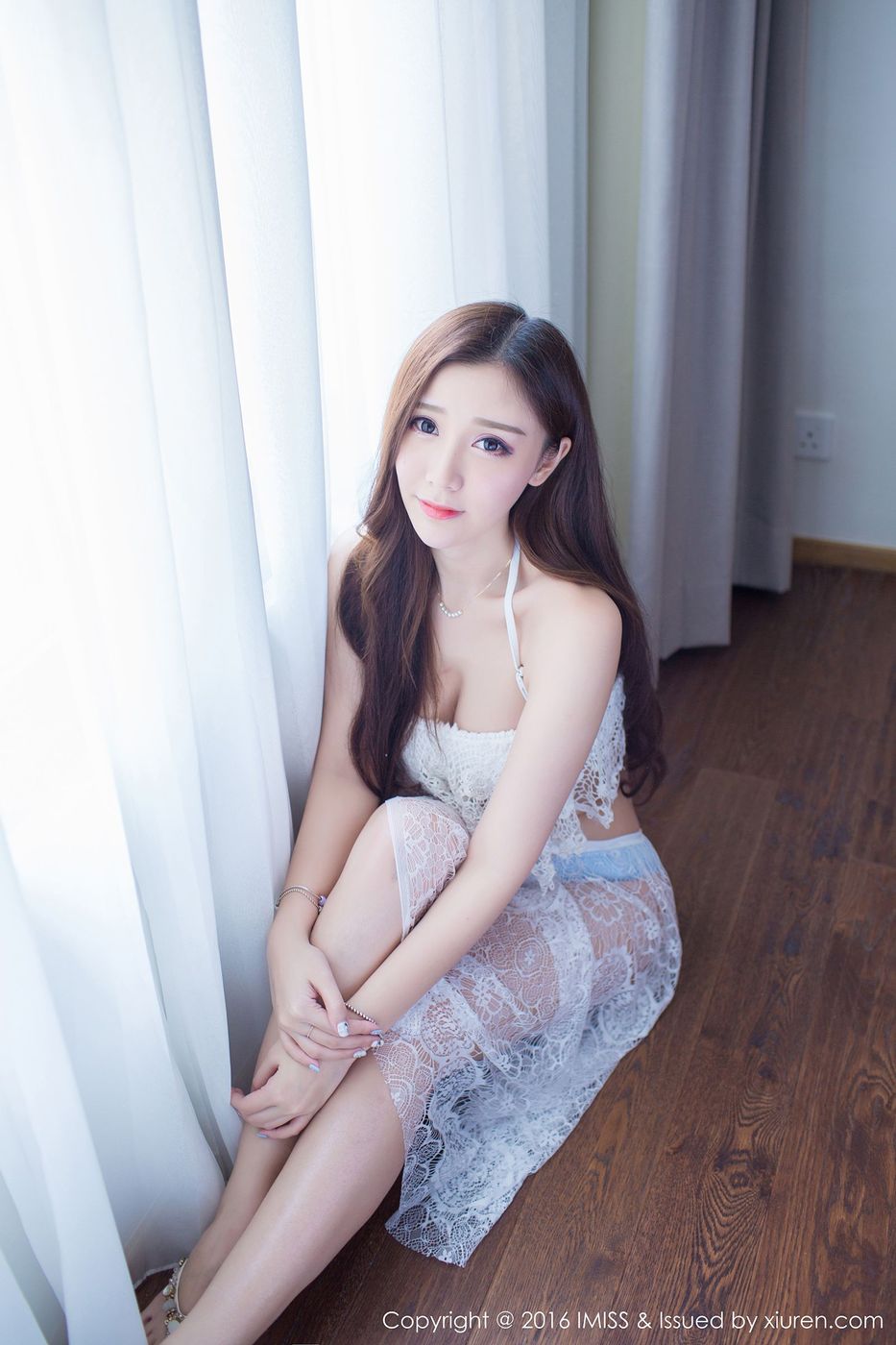 性感女神淼淼萌萌哒比基尼透视装兰卡威旅拍第二套