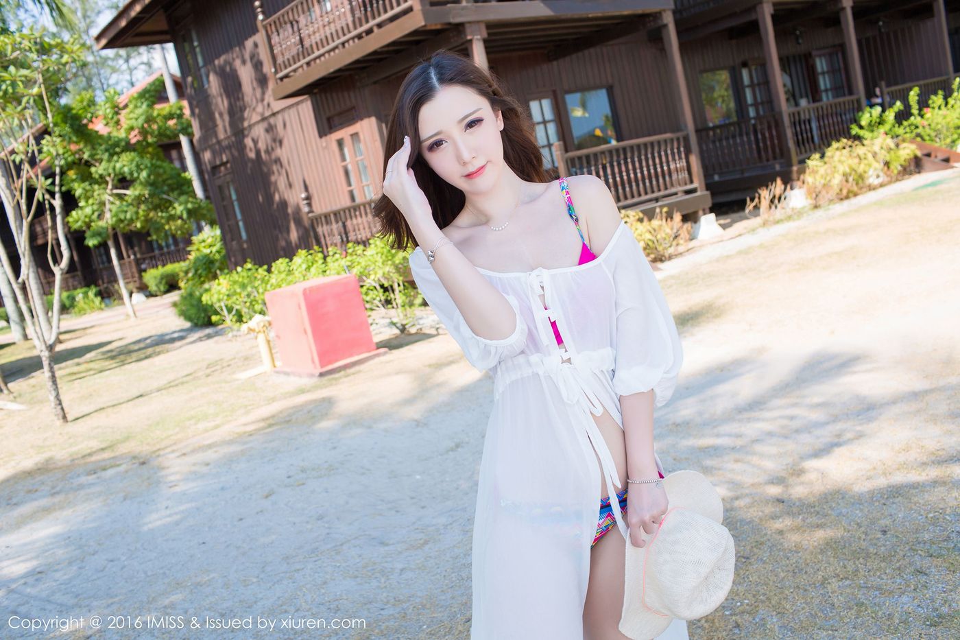 性感女神淼淼萌萌哒比基尼透视装兰卡威旅拍第二套