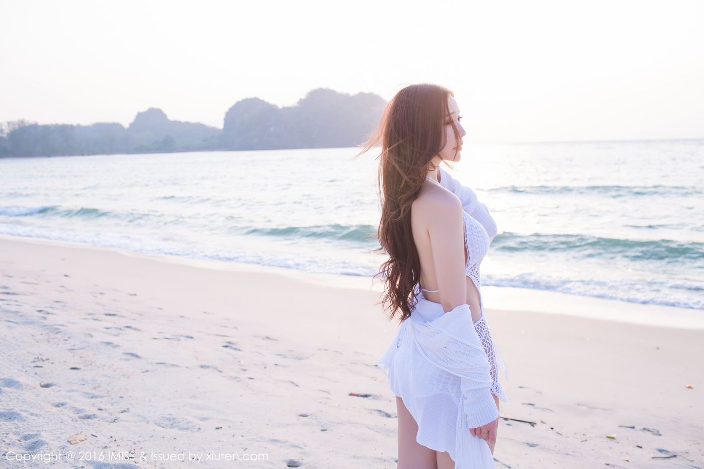 新人妹子淼淼萌萌哒沙滩泳衣比基尼兰卡威旅拍首套写真