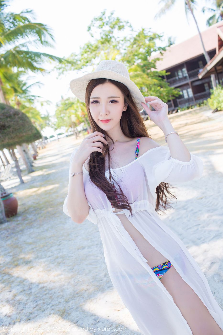 性感女神淼淼萌萌哒比基尼透视装兰卡威旅拍第二套