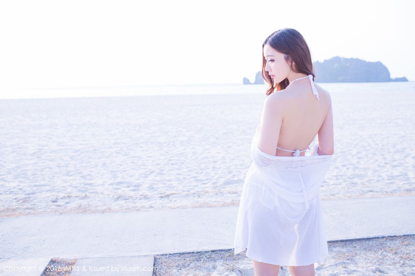 新人妹子淼淼萌萌哒沙滩泳衣比基尼兰卡威旅拍首套写真