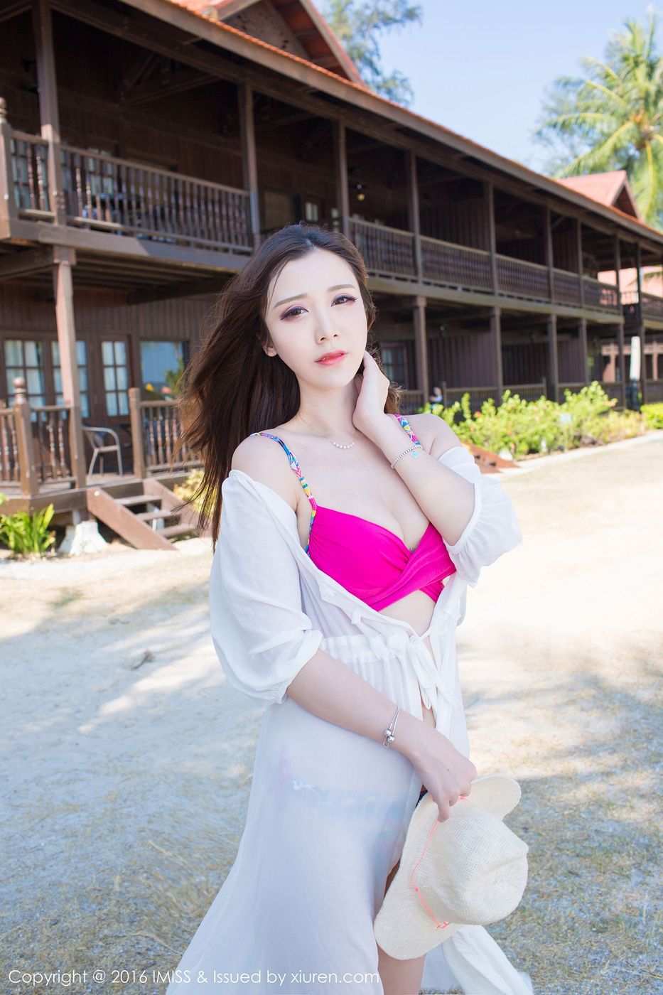 性感女神淼淼萌萌哒比基尼透视装兰卡威旅拍第二套