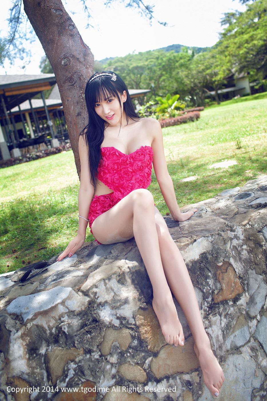 性感女神杨上萱XOXO沙滩比基尼湿身诱惑沙巴旅拍