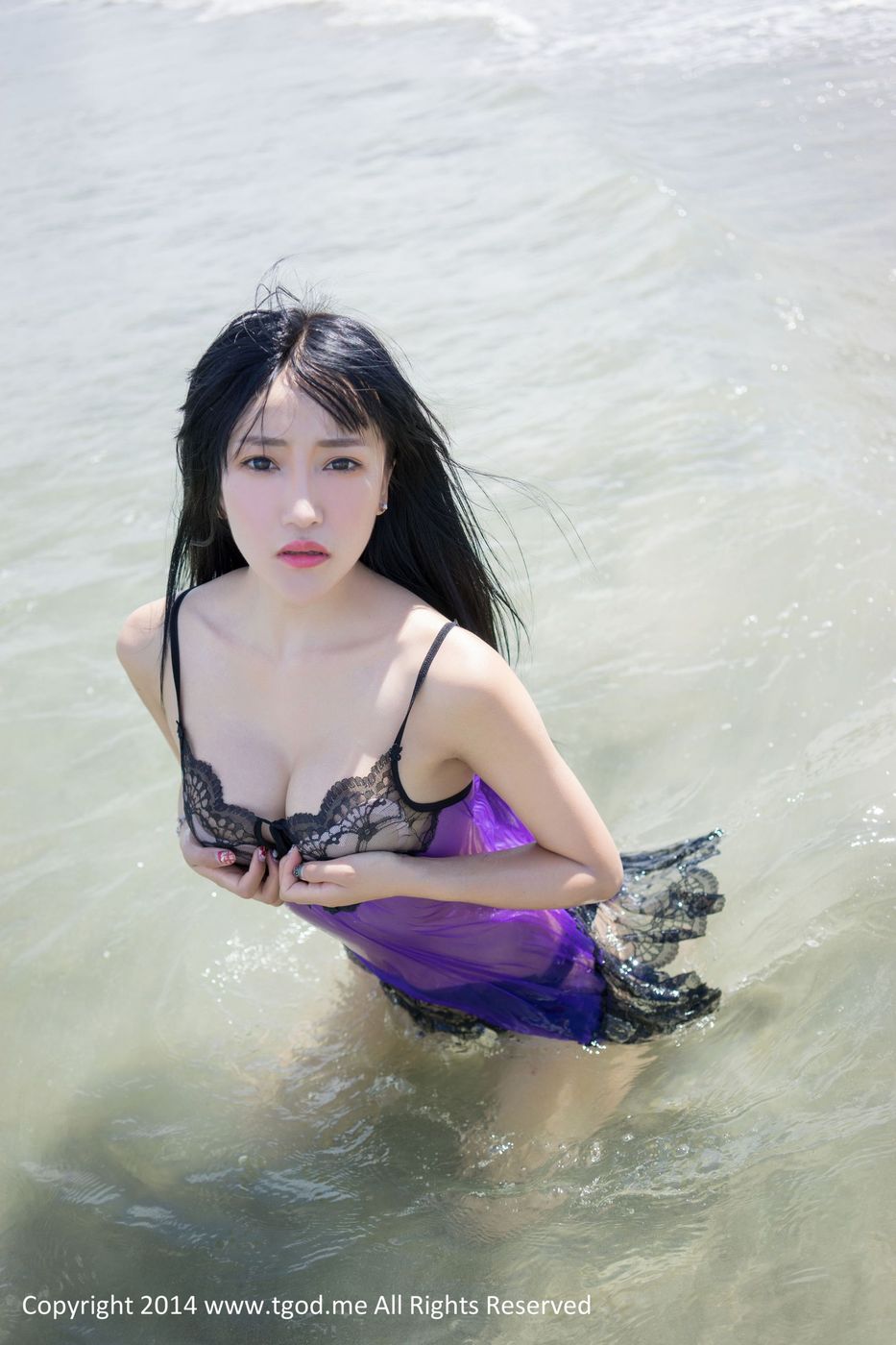 美女模特杨上萱XOXO修长美腿热辣身材沙巴旅拍第三弹