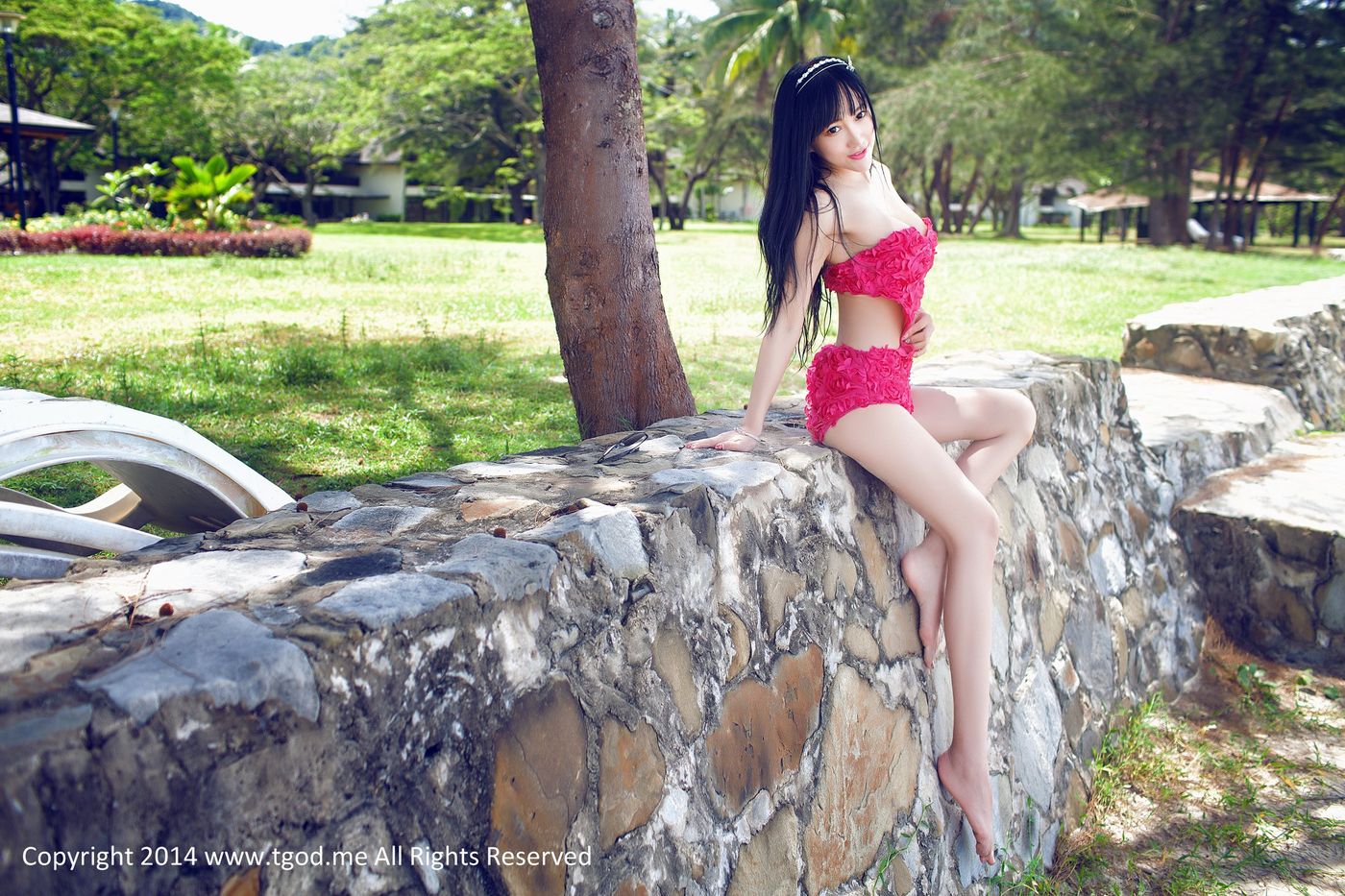 性感女神杨上萱XOXO沙滩比基尼湿身诱惑沙巴旅拍