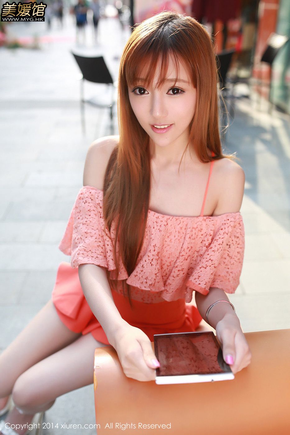 清纯美女王馨瑶Yanni吊带黑裙驰为数码宣传套图