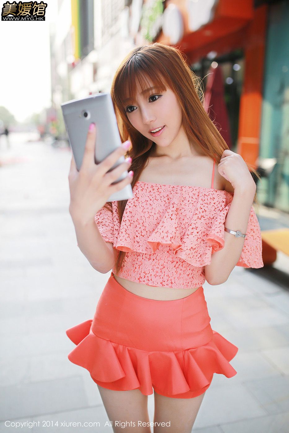 清纯美女王馨瑶Yanni吊带黑裙驰为数码宣传套图