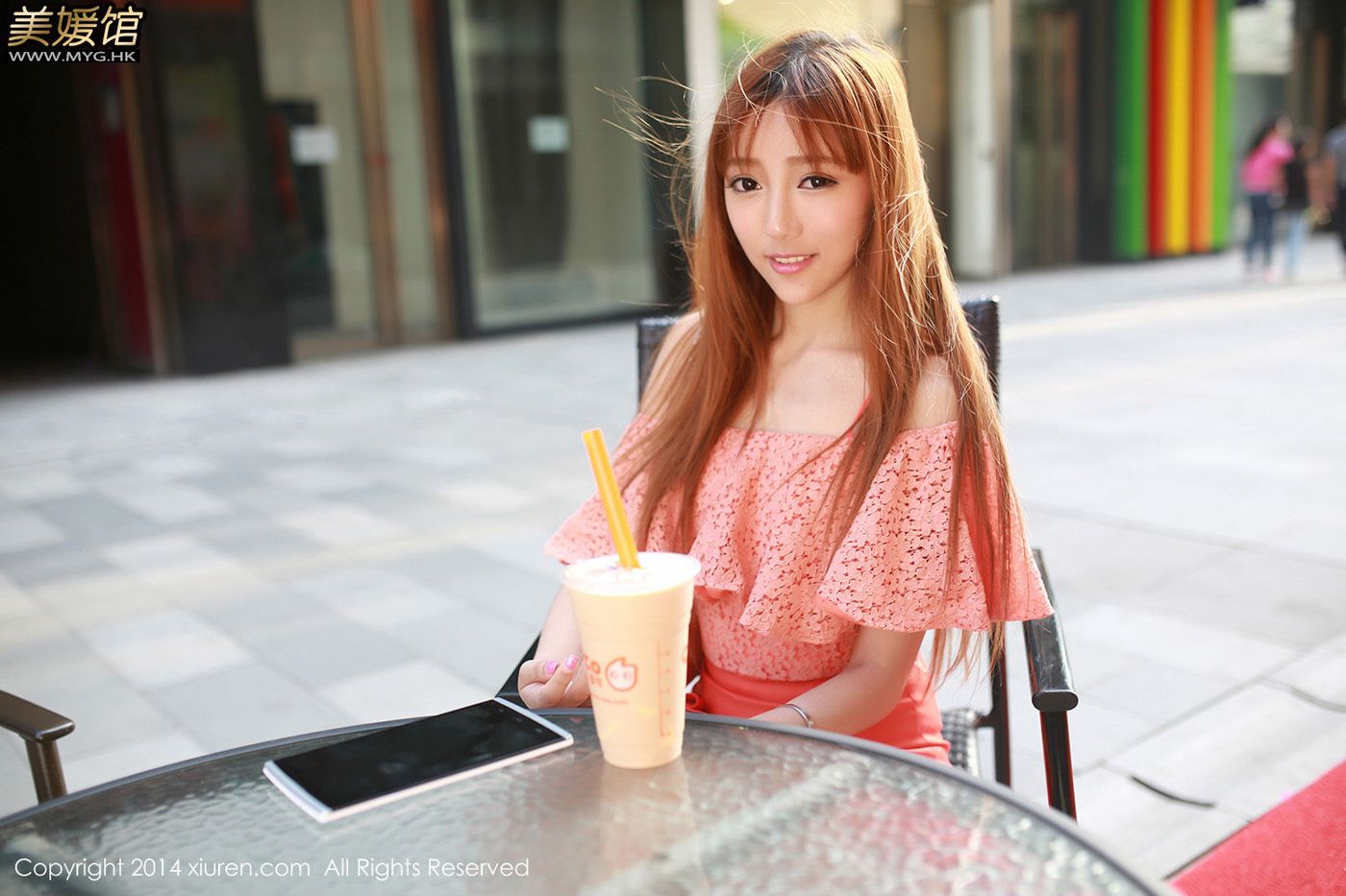 清纯美女王馨瑶Yanni吊带黑裙驰为数码宣传套图