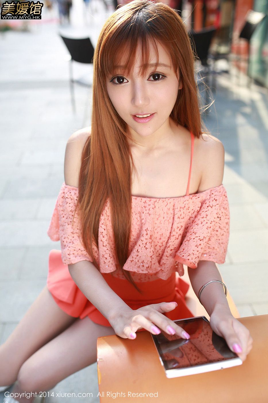 清纯美女王馨瑶Yanni吊带黑裙驰为数码宣传套图