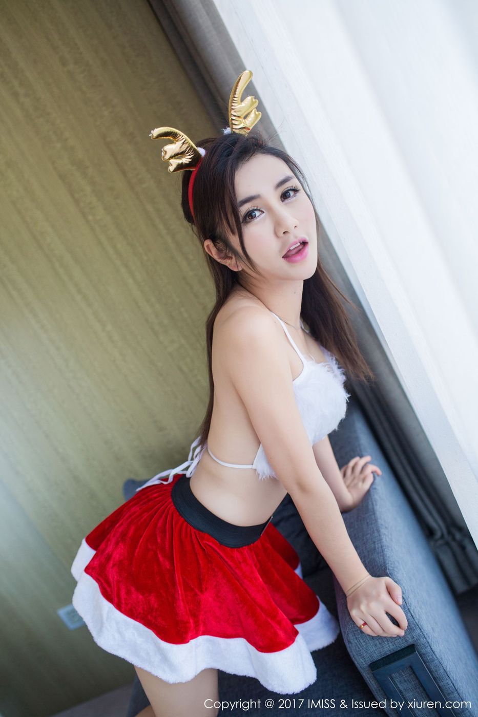 美女模特李李七七喜喜圣诞主题爆乳翘臀丝袜美腿写真