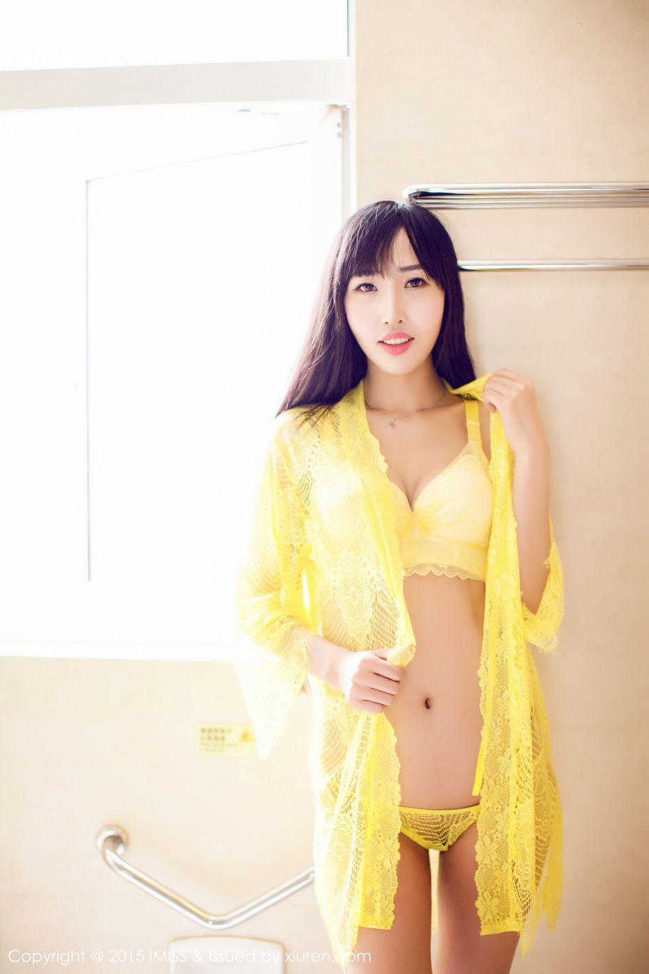 性感女神石心琪室内2套内衣诱惑修长美腿系列写真
