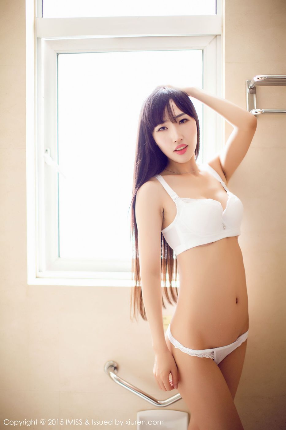 性感女神石心琪室内2套内衣诱惑修长美腿系列写真