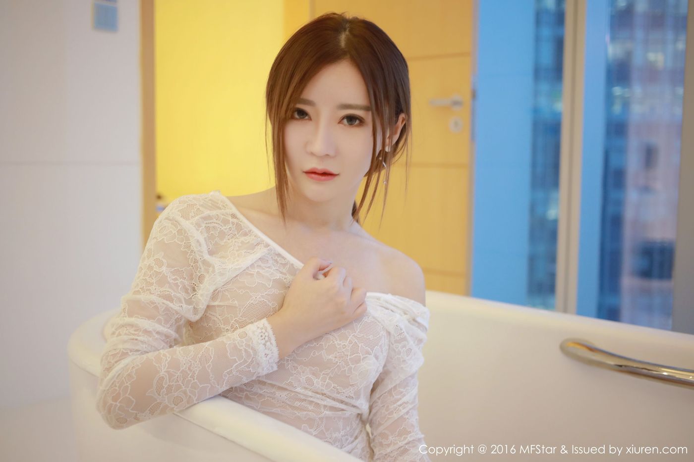 美女模特佟蔓baby爆乳翘臀大尺度首套写真 Vol.077