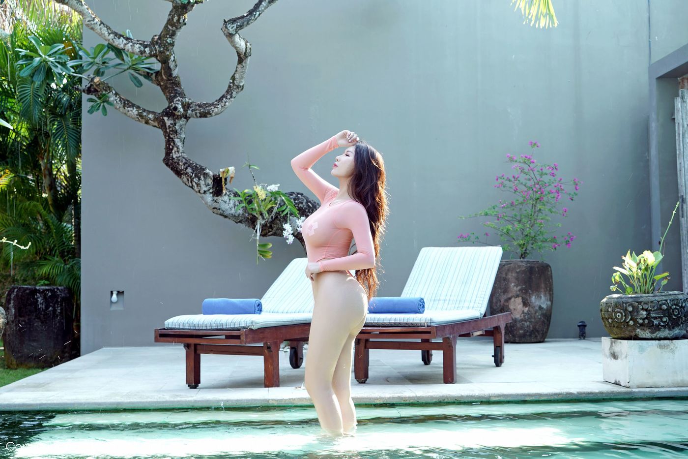 宅男女神Egg-尤妮丝圆翘美臀湿身诱惑菲律宾旅拍 VOL.143