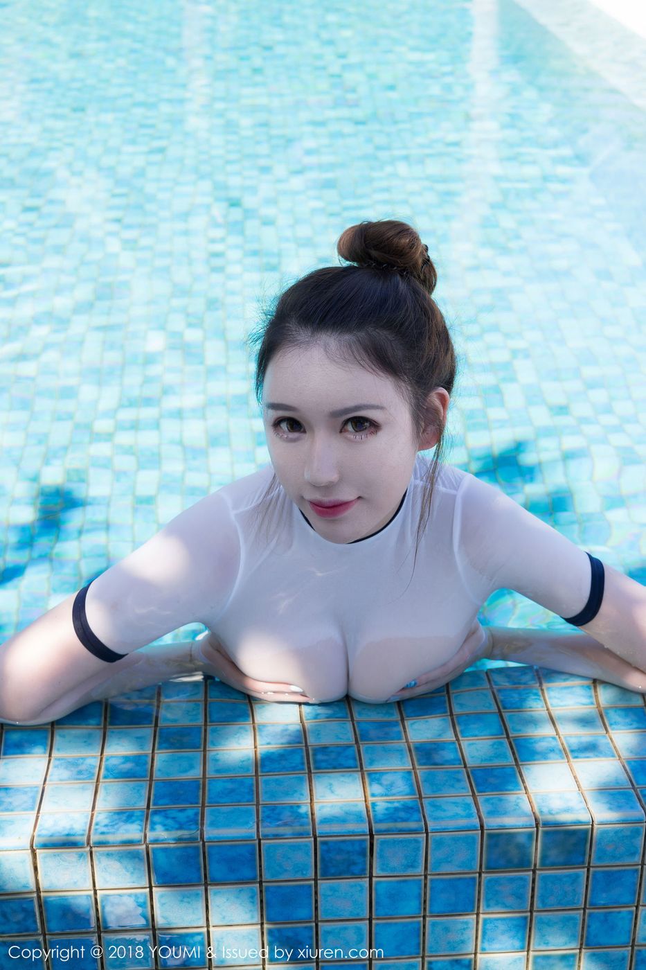 性感女神Egg_尤妮丝泳池死库水湿身诱惑写真 Vol.215