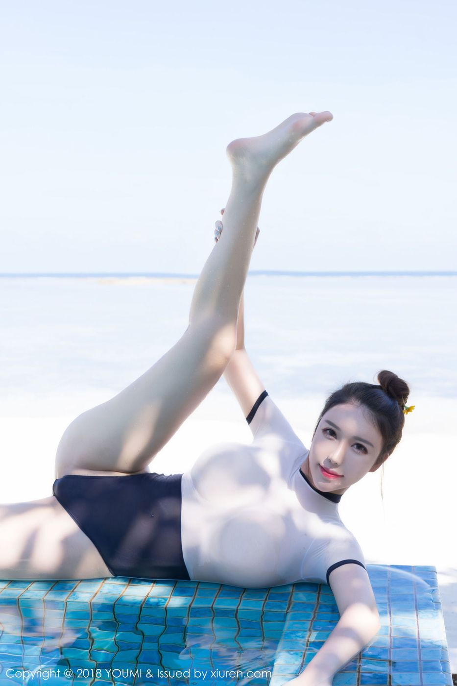 性感女神Egg_尤妮丝泳池死库水湿身诱惑写真 Vol.215