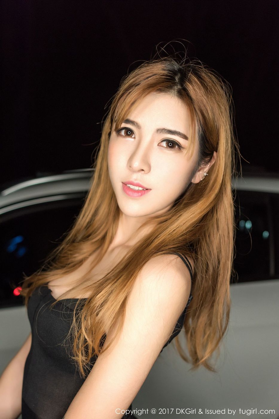 性感女神蔡乐儿白皙美胸丝袜美腿大片户外写真 Vol.018