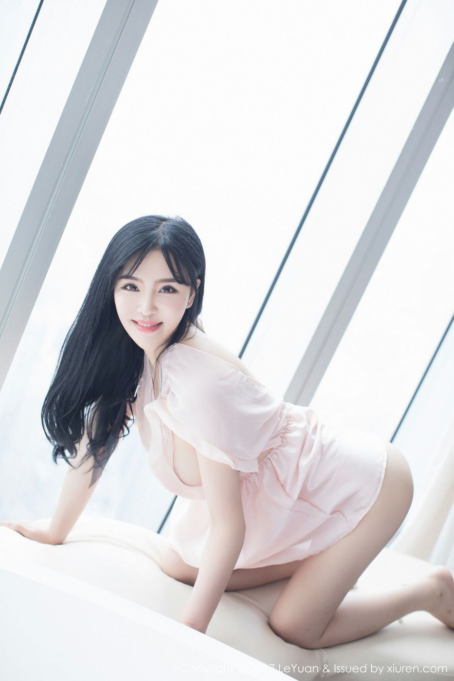 星乐园性感女神刘钰儿雪白肌肤丰腴身材私房写真