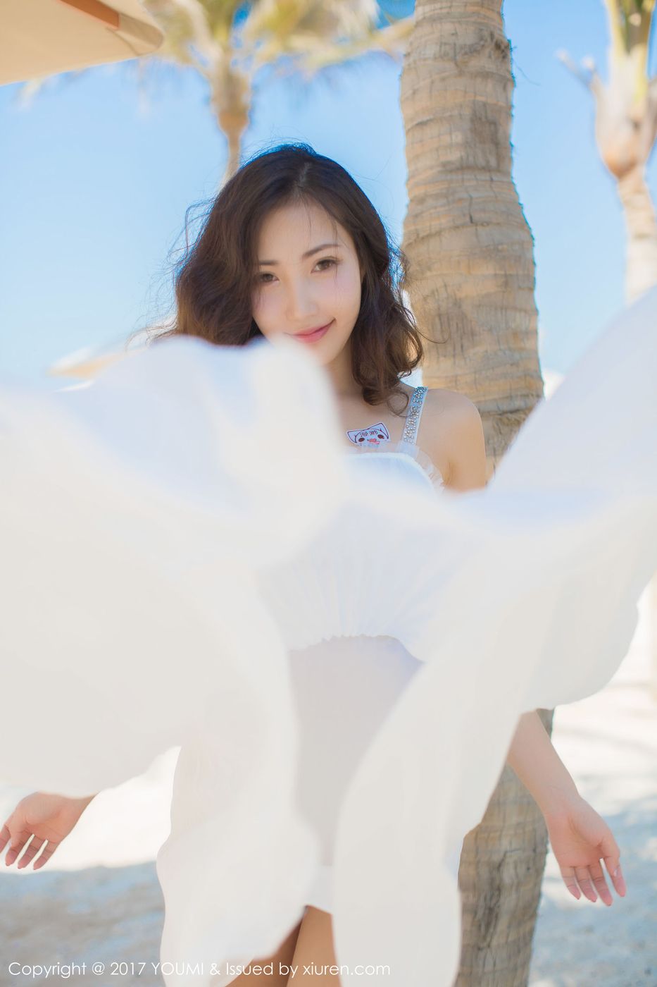 性感女神Yumi尤美沙滩比基尼内衣诱惑迪拜旅拍第一套 Vol.078