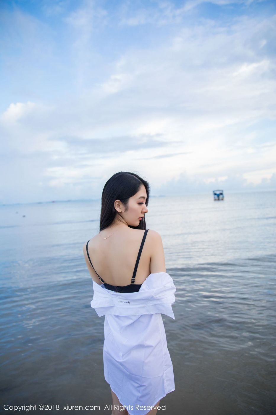 性感女神Angela小热巴白衬衫蕾丝内衣诱惑甲米旅拍