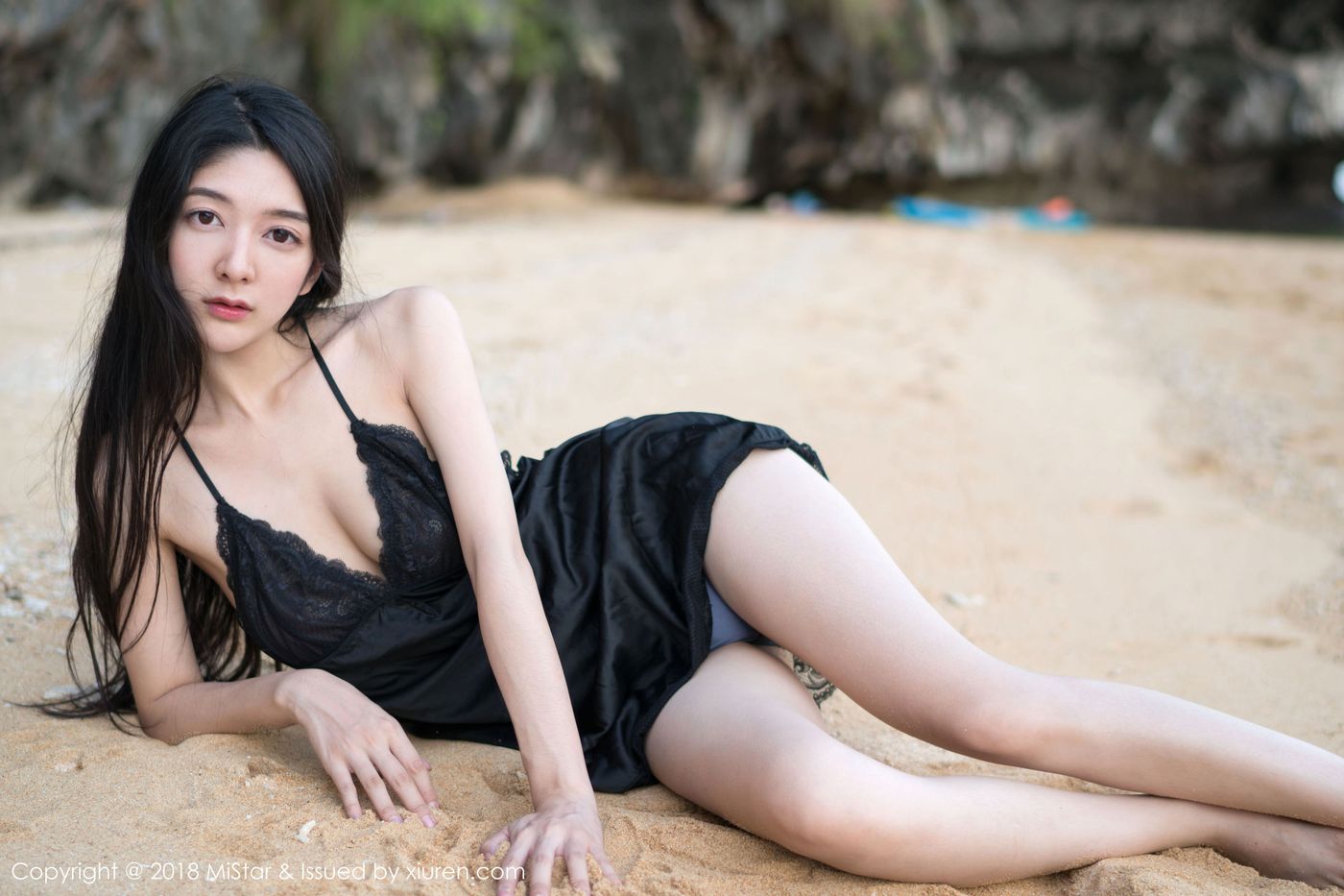 新晋女神Angela小热巴学生装制服诱惑甲米旅拍第三套