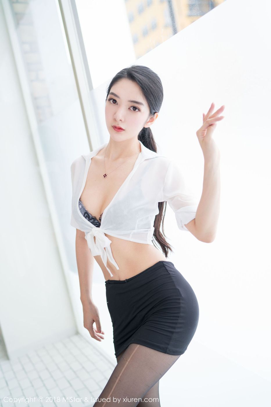 性感女神Angela小热巴开背毛衣和服美腿万种风情写真 VOL.213