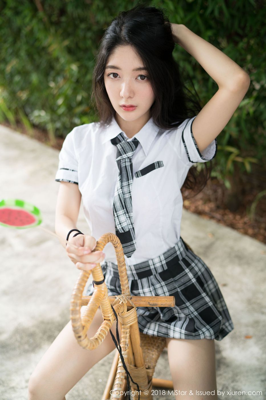 新晋女神Angela小热巴学生装制服诱惑甲米旅拍第三套