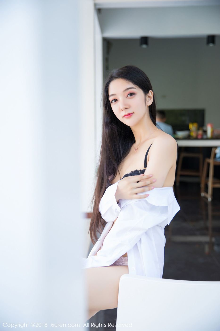 性感女神Angela小热巴白衬衫蕾丝内衣诱惑甲米旅拍