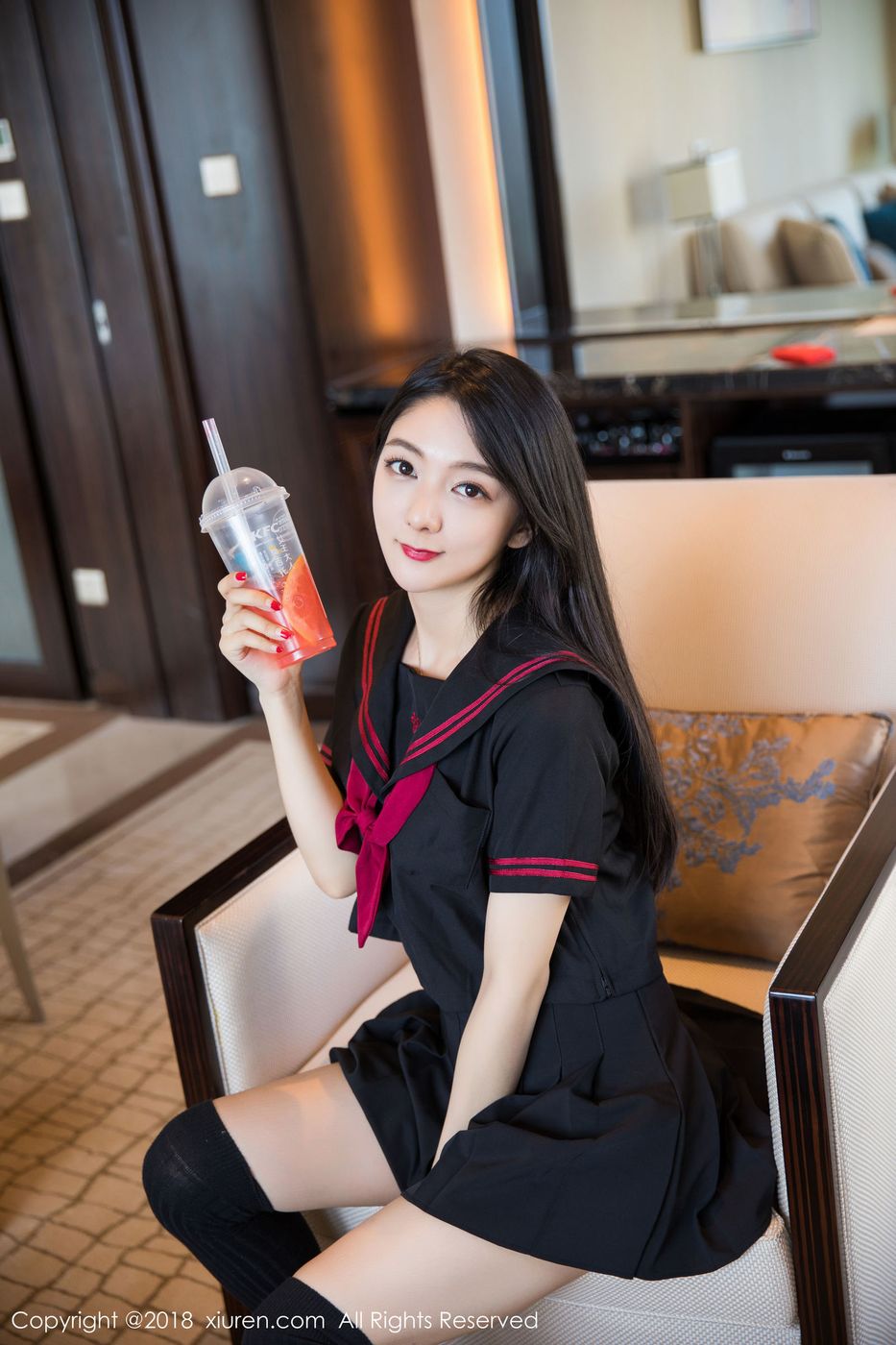 性感女神Angela小热巴英伦式校服修长美腿制服诱惑写真
