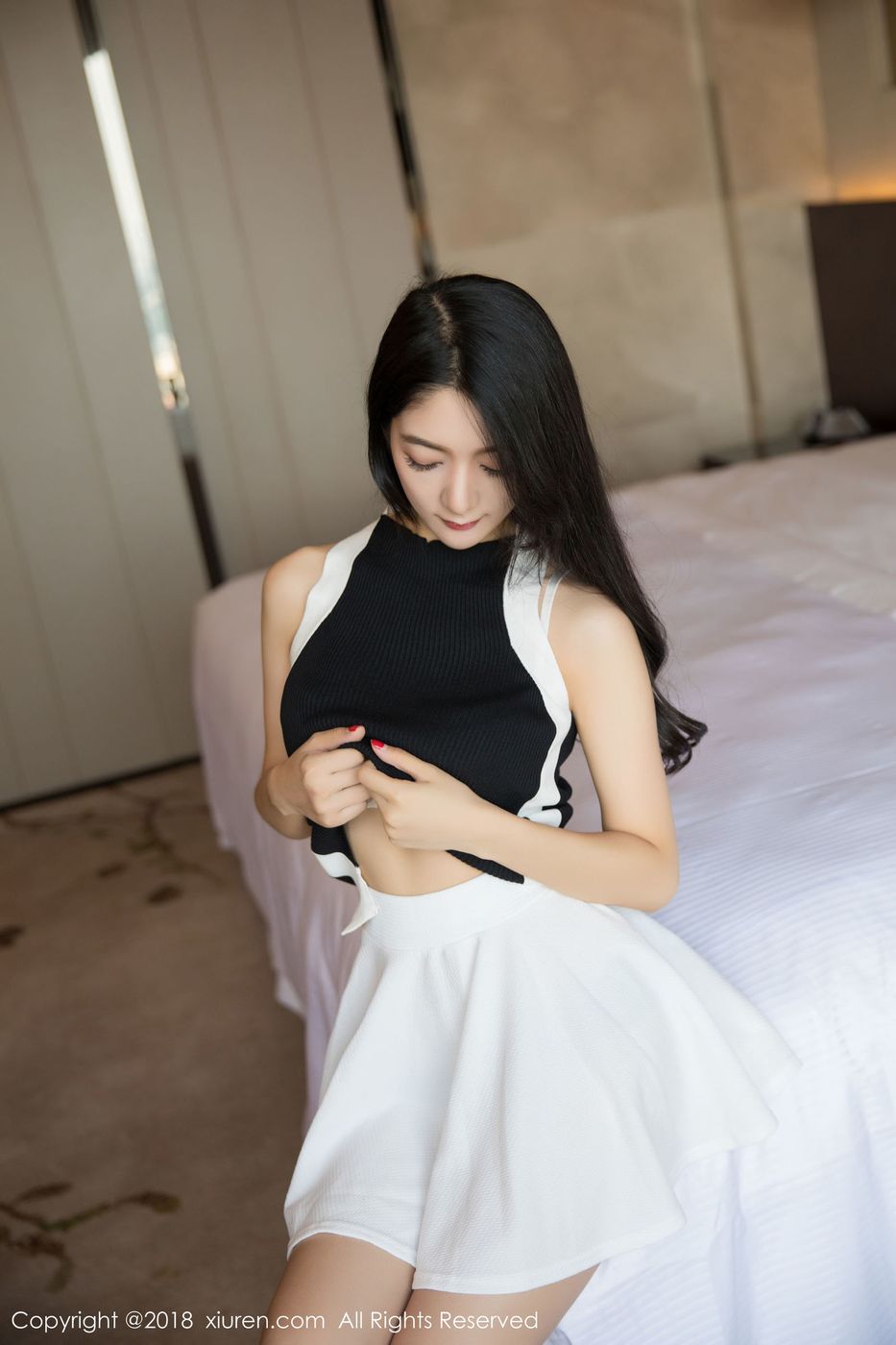 性感女神Angela小热巴超短裙修长美腿内衣诱惑写真
