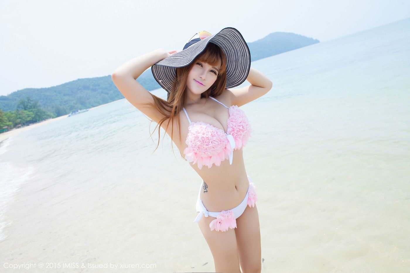 美女模特LalaBaby啦啦前凸后翘傲人身材泰国普吉岛旅拍