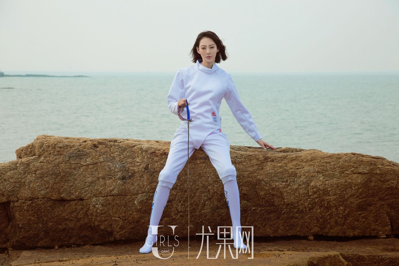 银剑女郎艺轩Renee沙滩比基尼透视装大尺度人体诱惑套图