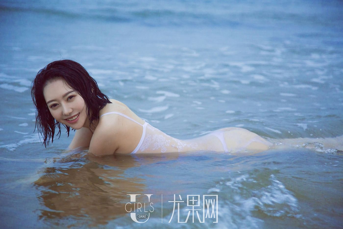 银剑女郎艺轩Renee沙滩比基尼透视装大尺度人体诱惑套图