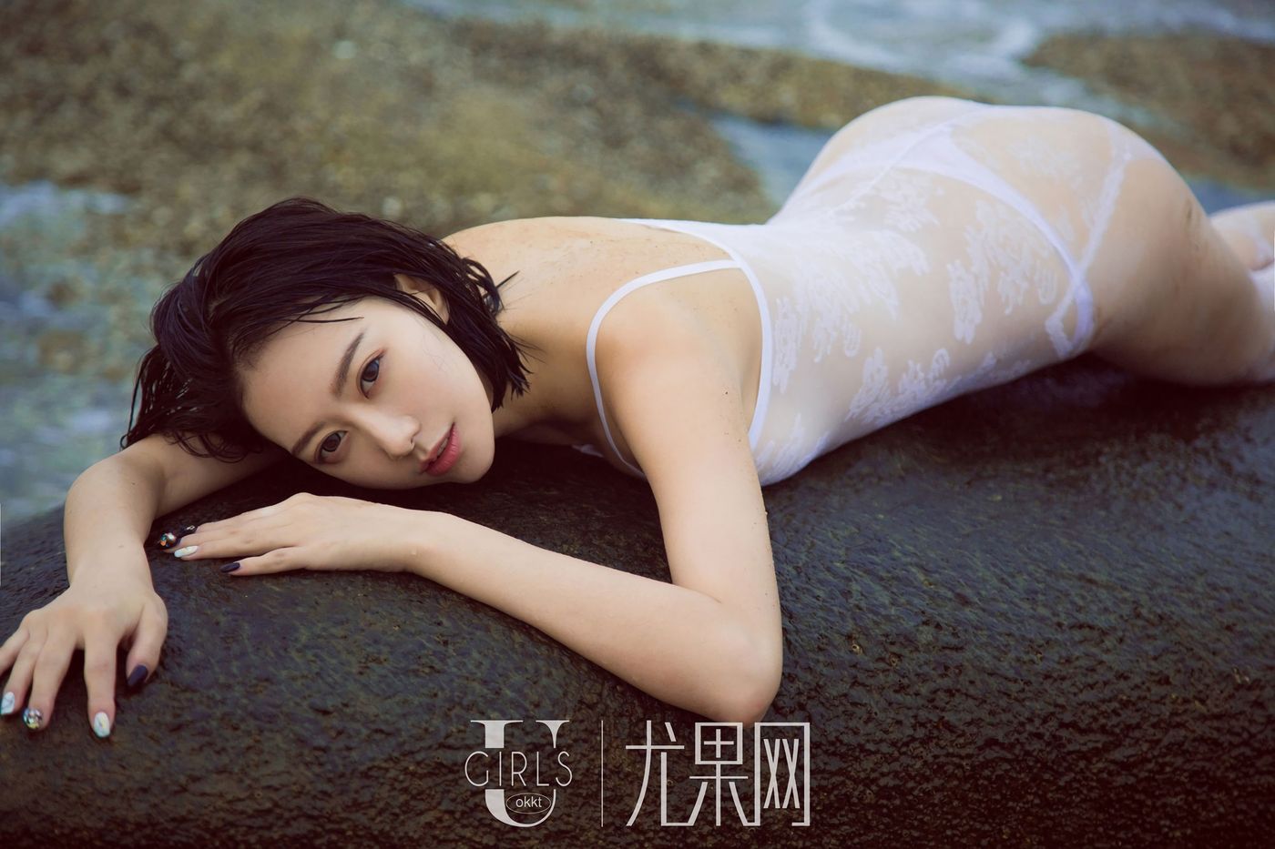 银剑女郎艺轩Renee沙滩比基尼透视装大尺度人体诱惑套图