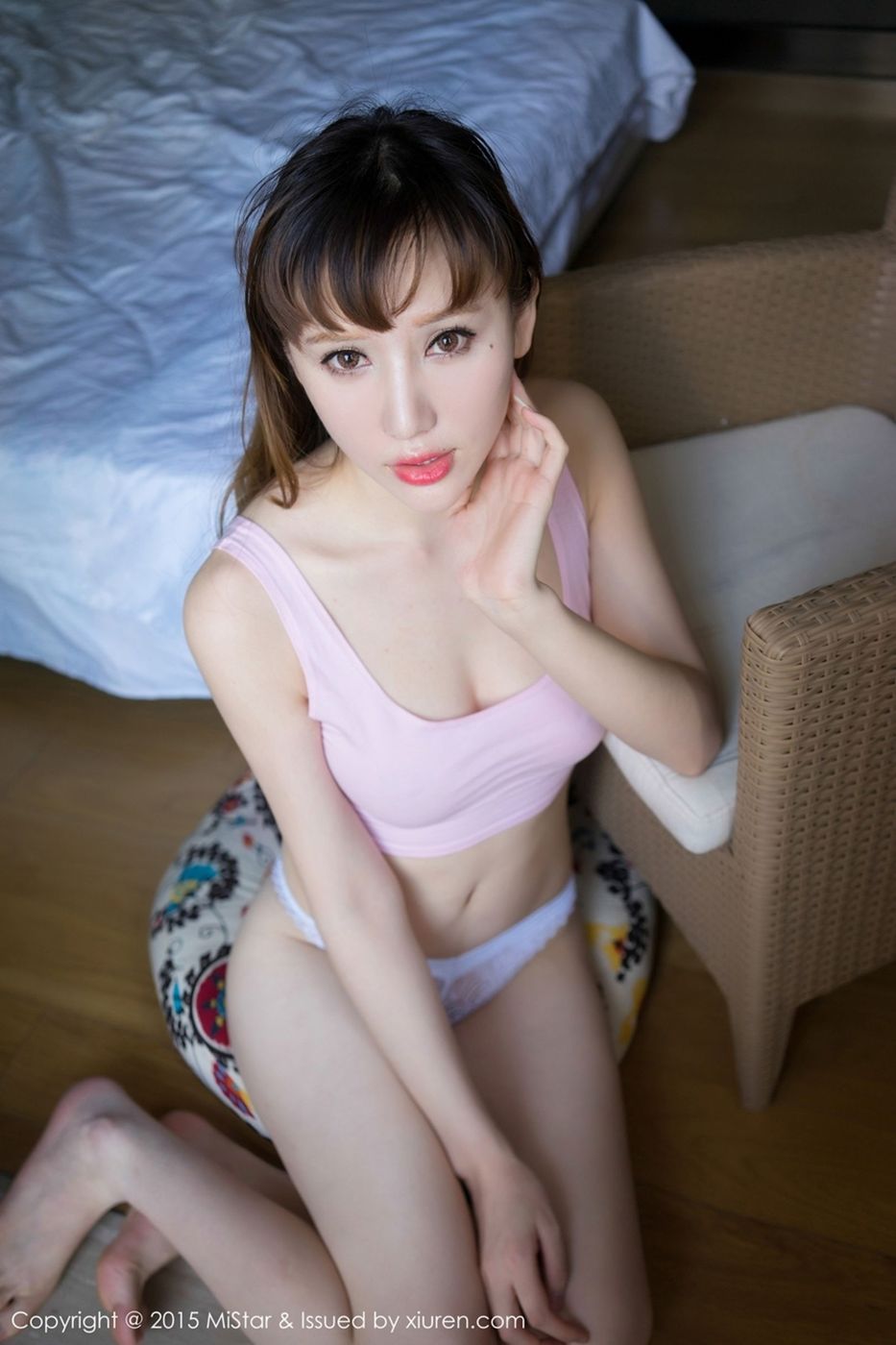 性感女神斯戴媛Amy白嫩巨乳波涛胸涌大尺度诱惑写真