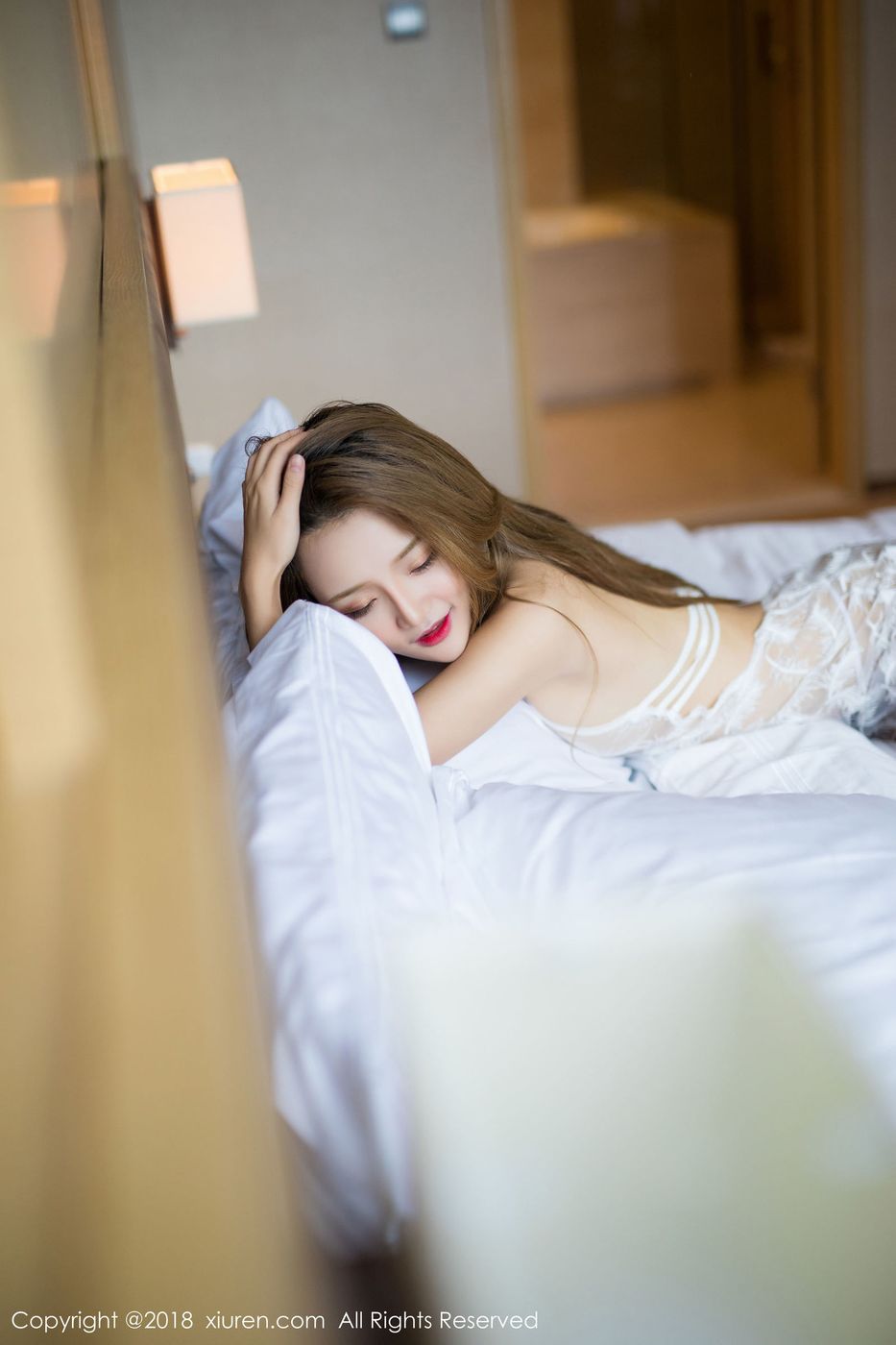 美女模特Miko酱透视薄纱内衣诱惑第四套私房写真