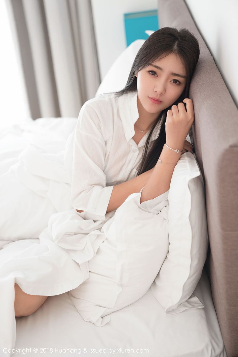 美女模特可乐Vicky白衬衫长发飘飘泰国旅拍