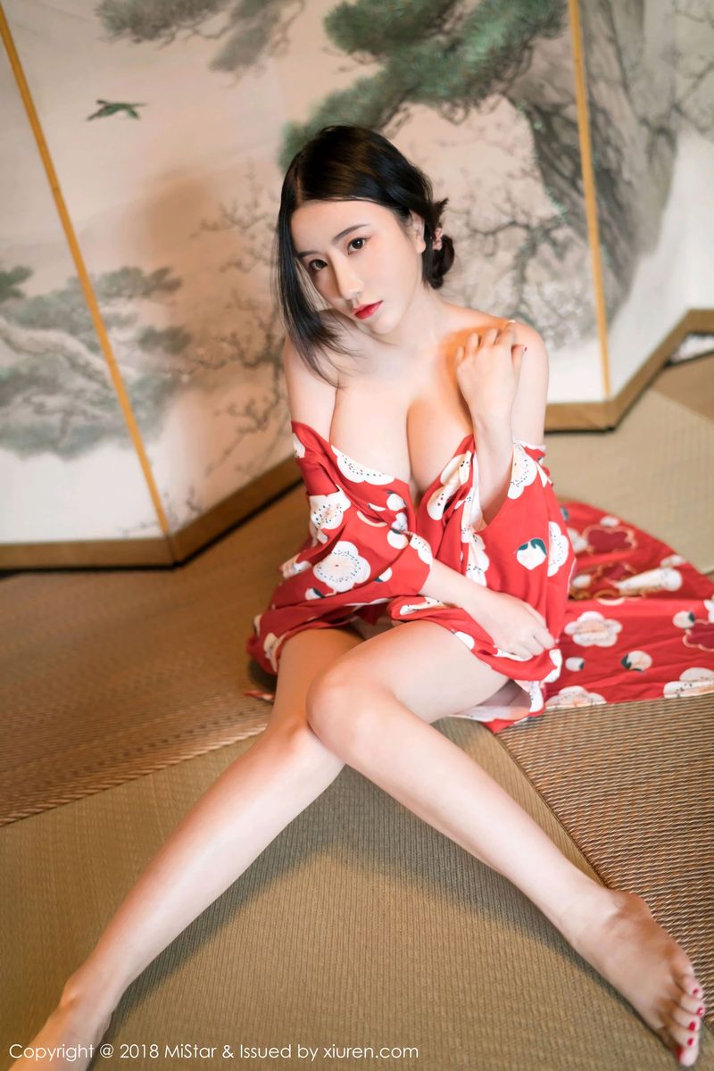 性感女神谢芷馨Sindy红色和服白嫩美腿大尺度北海道旅拍
