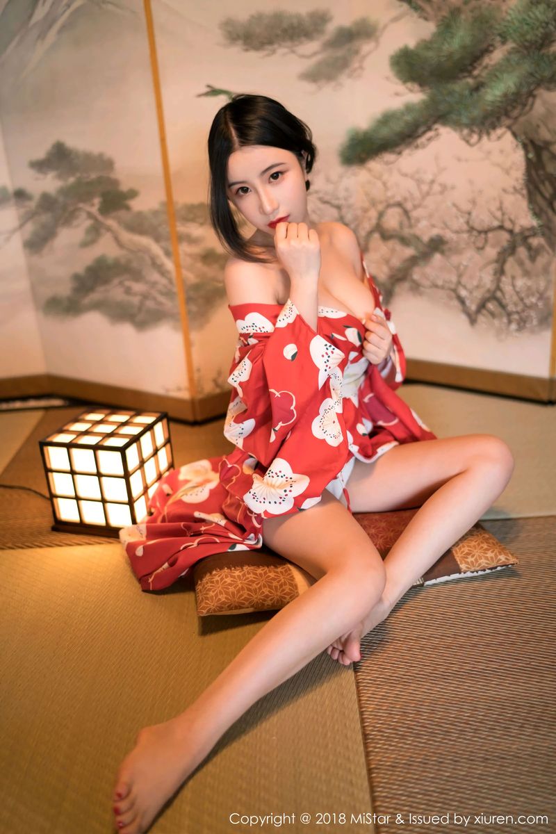 性感女神谢芷馨Sindy红色和服白嫩美腿大尺度北海道旅拍