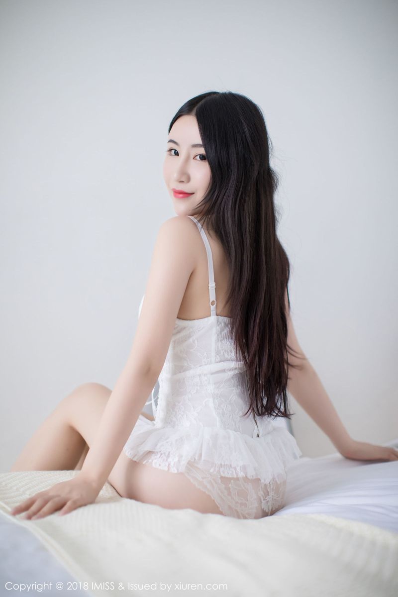 性感女神绯月樱Cherry白皙美胸丝袜美腿内衣诱惑写真