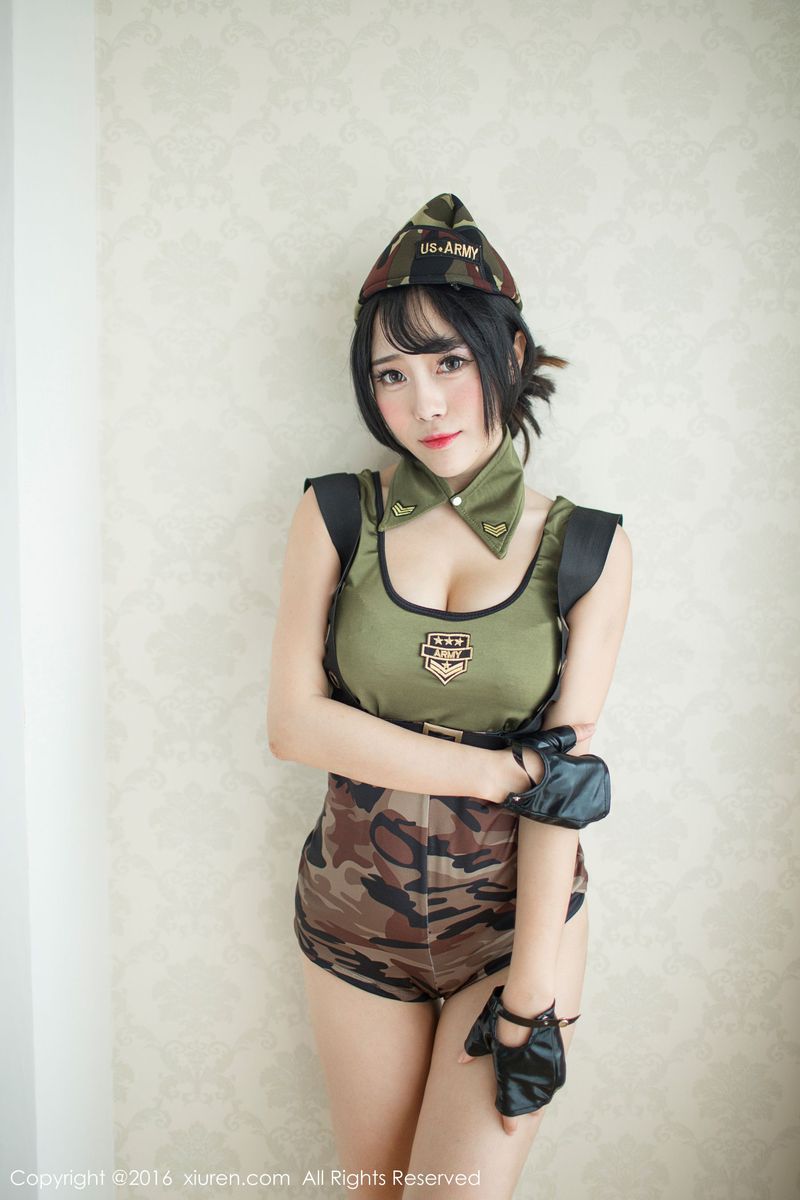 性感女神兜豆靓Youlina迷彩制服浴室爆乳大尺度系列