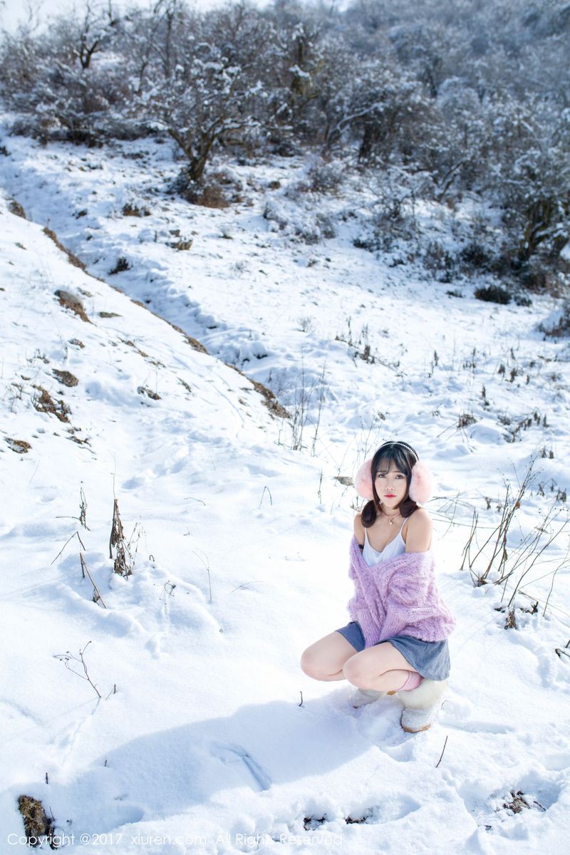 性感女神兜豆靓Youlina冰天雪地内衣诱惑养眼写真