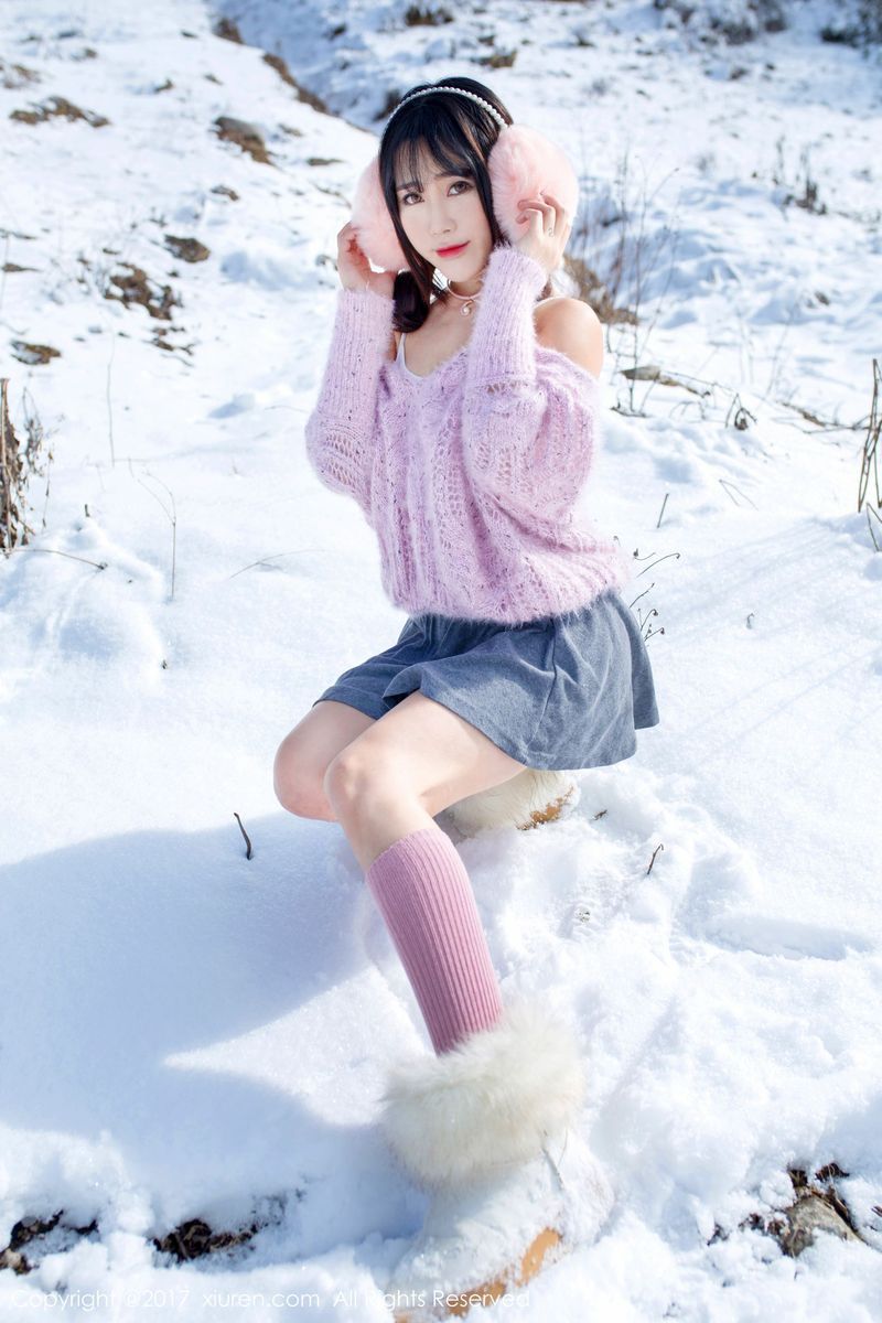 性感女神兜豆靓Youlina冰天雪地内衣诱惑养眼写真
