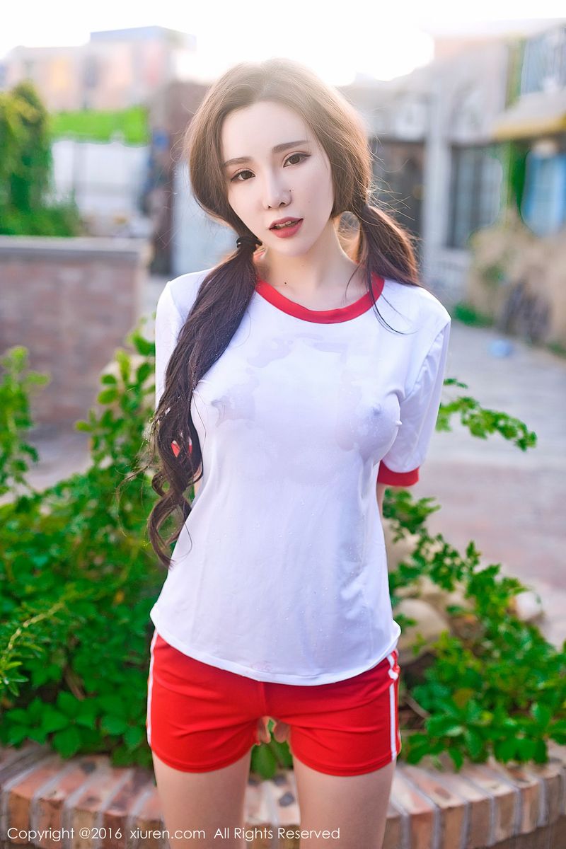 美女嫩模学霸萌琪琪Irene黑色比基尼白色蕾丝内衣诱惑写真