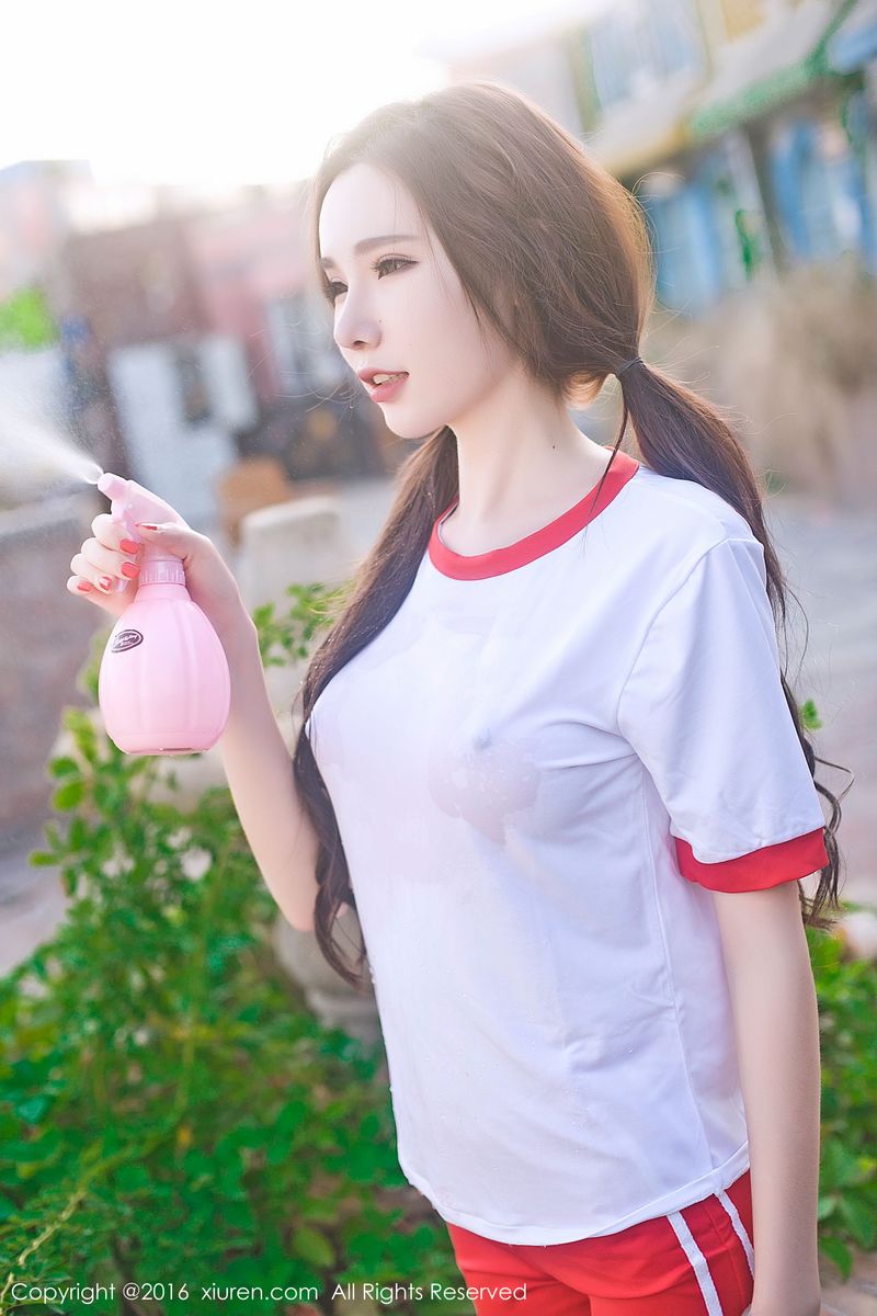 美女嫩模学霸萌琪琪Irene黑色比基尼白色蕾丝内衣诱惑写真