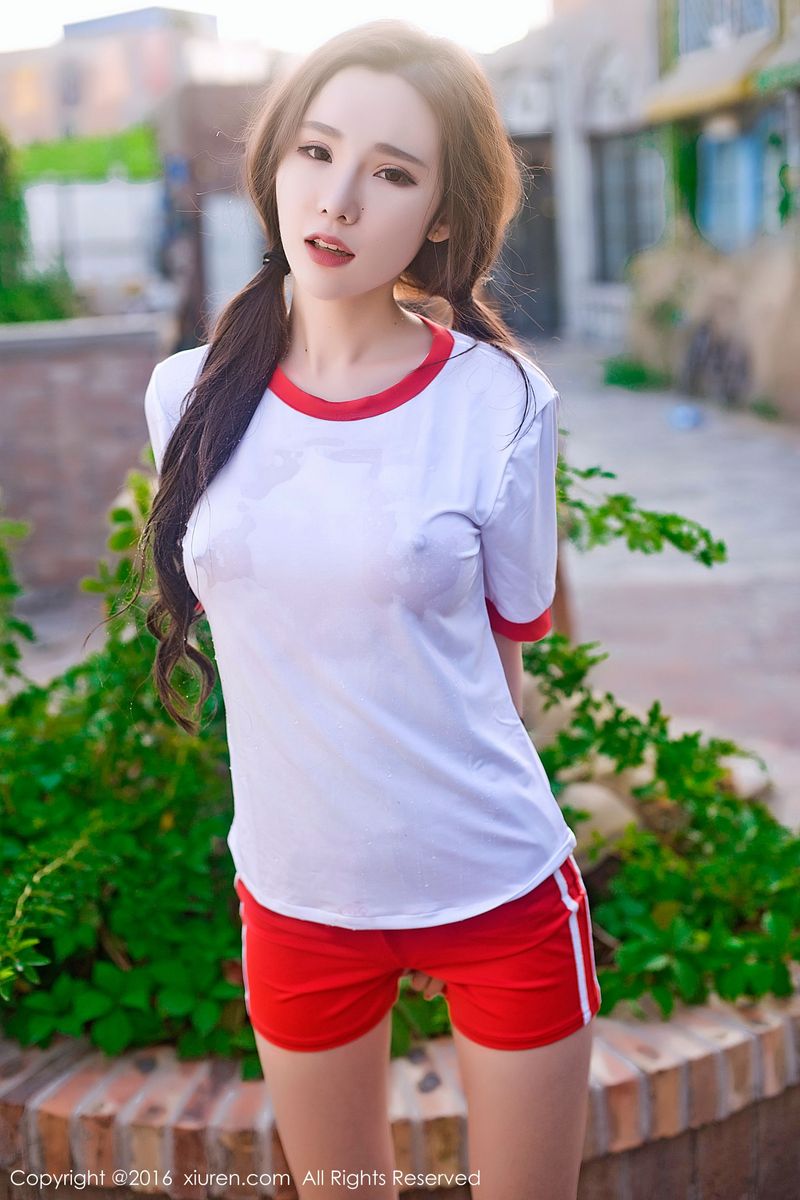 美女嫩模学霸萌琪琪Irene黑色比基尼白色蕾丝内衣诱惑写真